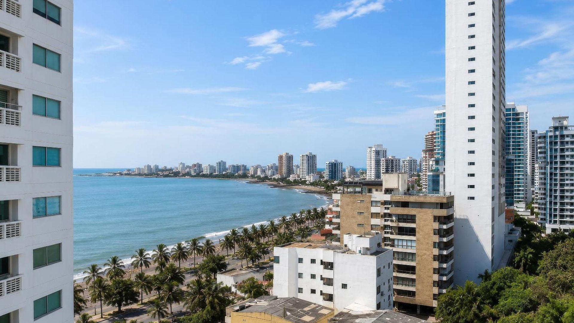 Edificó Delfines Bocagrande Cerca De La Playa 1801 Cartagena