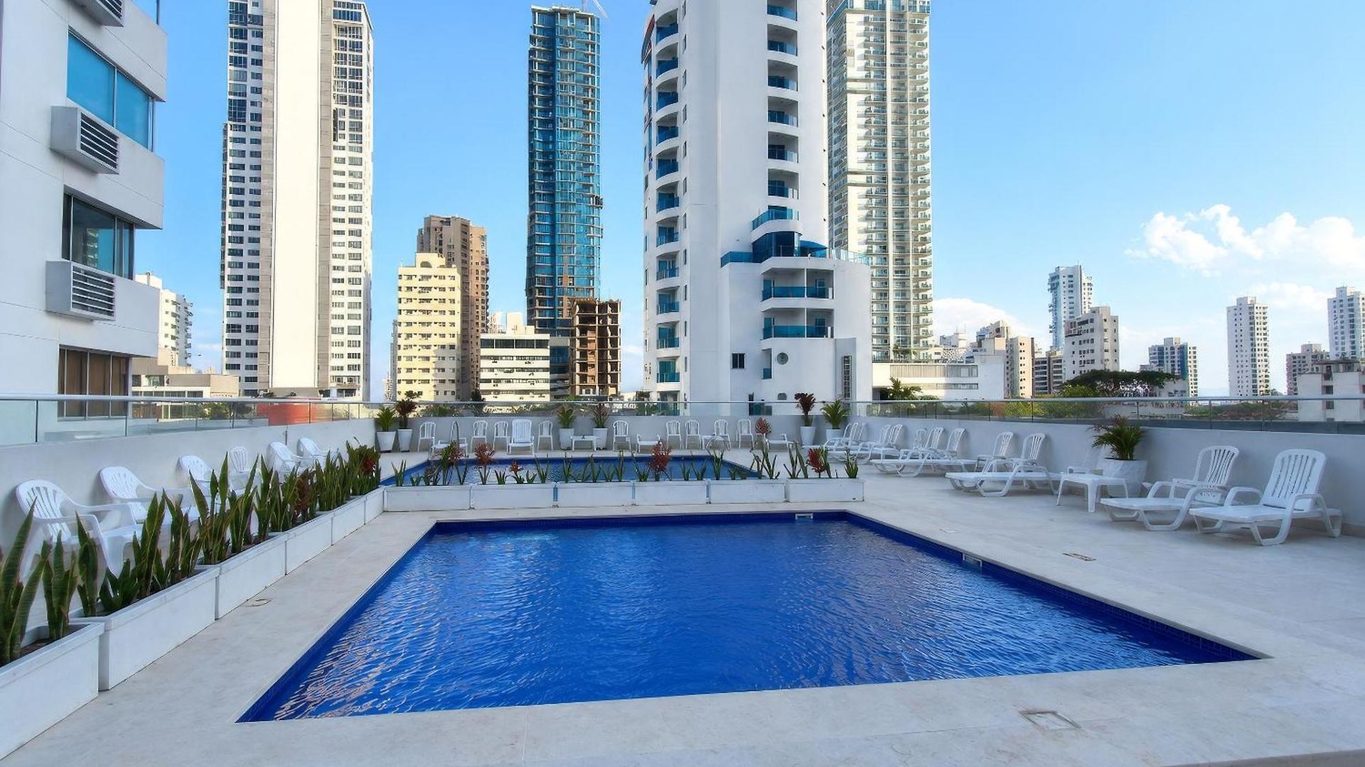 Apartamento Edificó Delfines Bocagrande Cerca De La Playa 1801