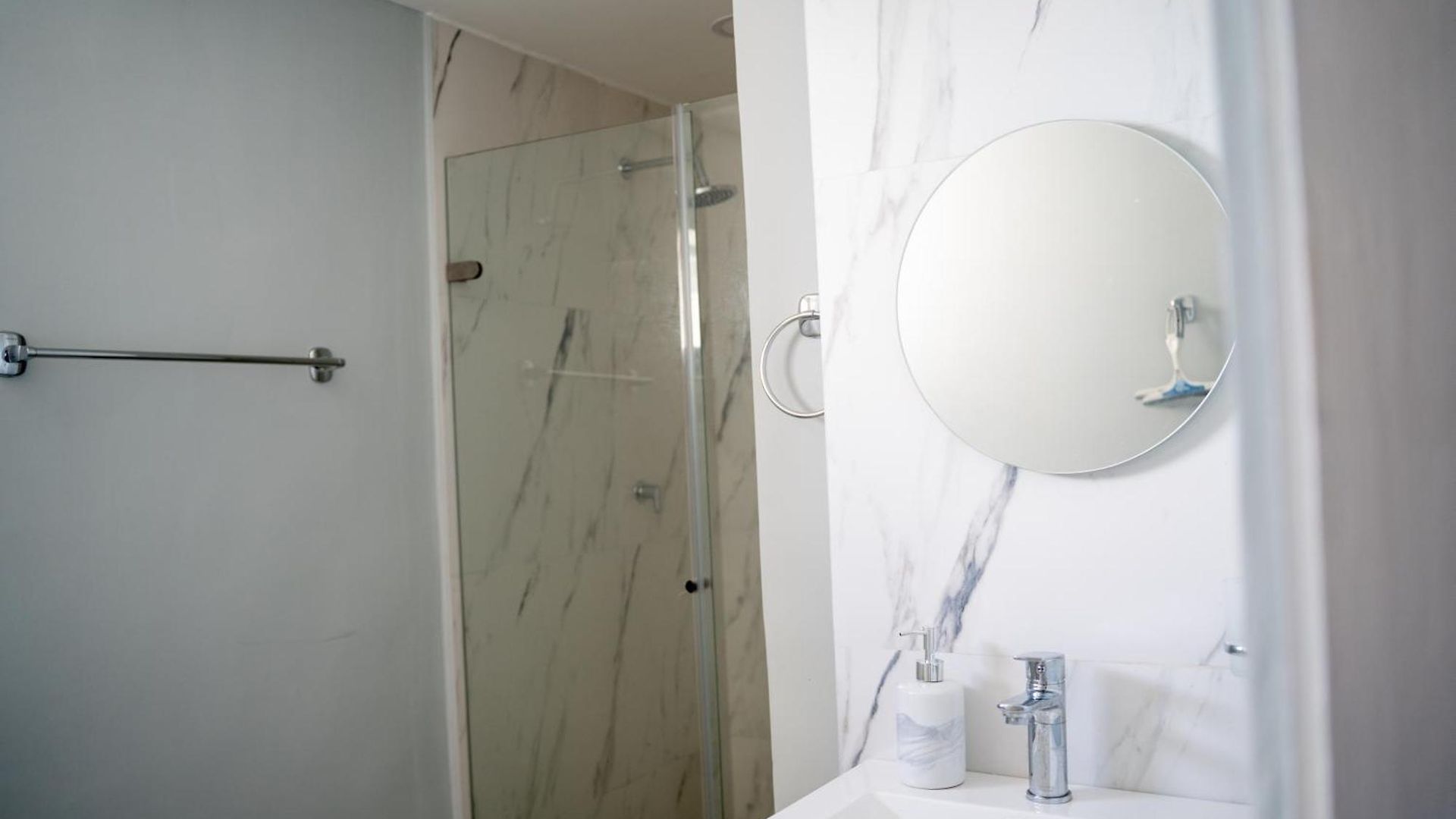 Apartamento Edificó Delfines Bocagrande Cerca De La Playa 1801