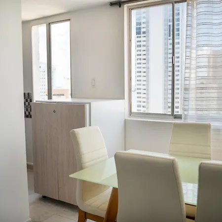 Apartamento Edificó Delfines Bocagrande Cerca De La Playa 1801